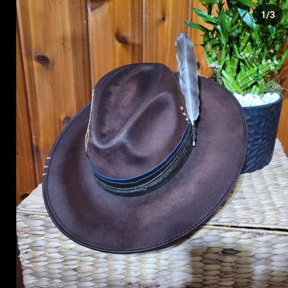 Brown hat